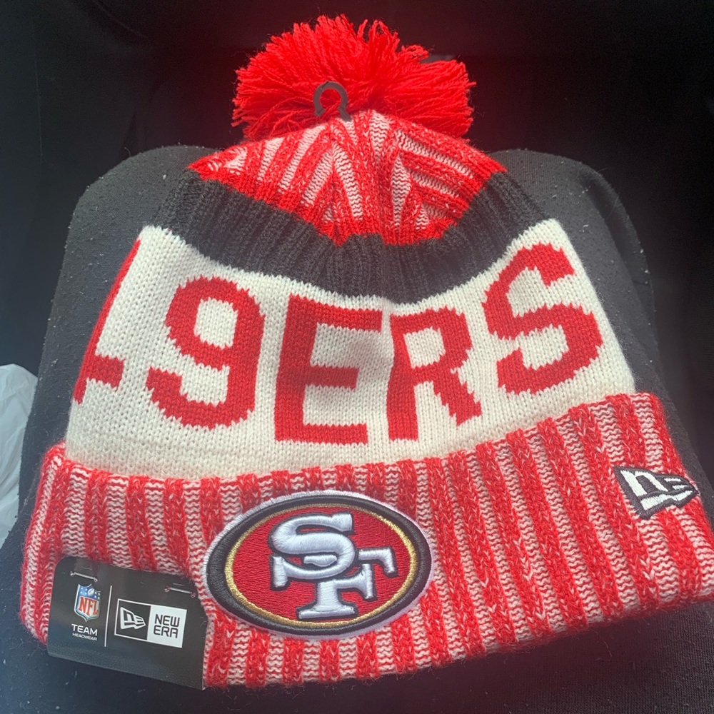 Men’s San Francisco 49ers New Era Scarlet Cuffed Knit Hat Beanie With Pom